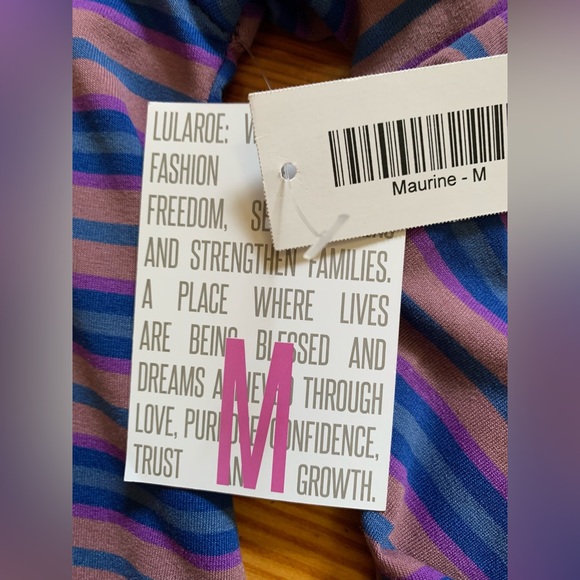 NWT! Women’s LuLaRoe Striped Maurine Dress Size M 👗
Fits size 12-14 - Picture 5 of 12